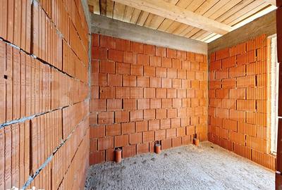 Casă cu 4 camere cu Teren 650 Mp în Oncea - 3