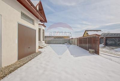 Casă cu 6 camere cu Teren 847 Mp în Hălchiu - 5