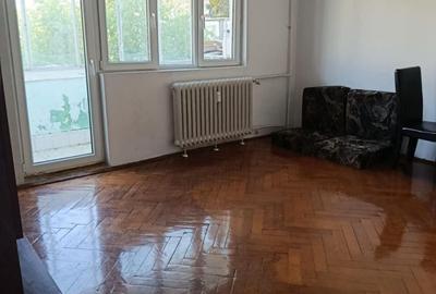Apartament cu 3 camere decomandat în Girocului - 9