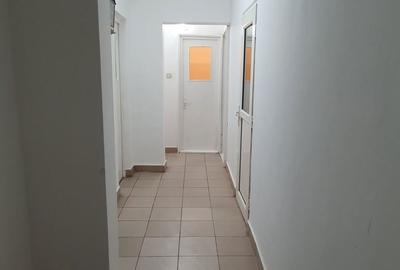 Spațiu comercial, de 84 mp, în Școlilor - 6