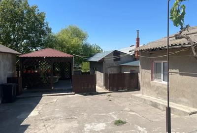 Casa de vanzare (Turcoaia) + teren (1300 mp) - 7