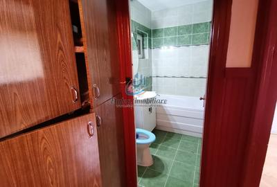 Apartament 3 camere semidecomandat, zona centrala, Piatra Neamt - 4