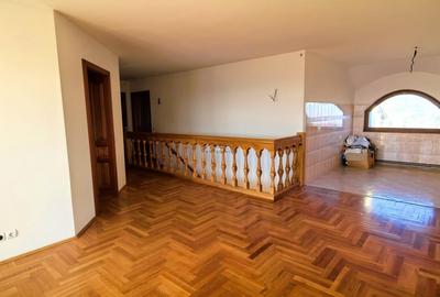 Casă individuală cu 8 camere cu Canalizare în Vest - 17