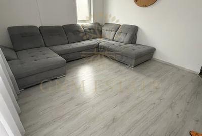 Apartament cu 3 camere decomandat, mobilat în Păcii