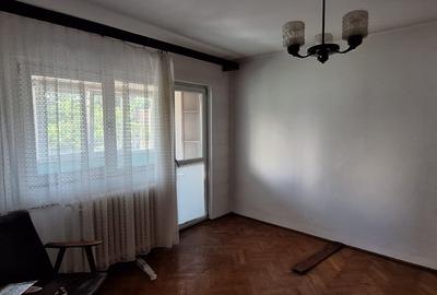 Apartament 4 camere spațios,  decomandat, Pantelimon - liceul Blaga Apartament 4 camere spațios,  decomandat, Pantelimon - liceul Blaga - 4