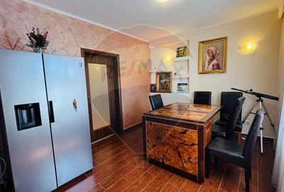 Apartament cu 3 camere decomandat, mobilat în Lazu - 15