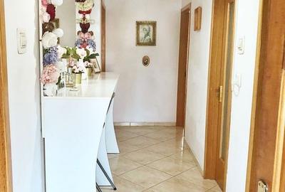 Vilă P+2 cu 4 Apartamente / Spațiu Comercial - PROPRIETAR - 10