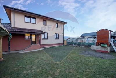 Casă cu 5 camere cu Teren 500 Mp în Sânpetru - 32