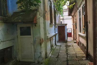 Vanzare teren ?i construc?ie, zona centrala Hala Traian - 5
