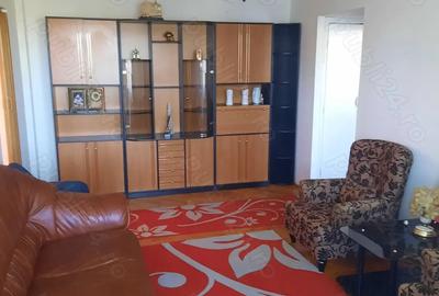 Inchiriez apartament 3 camere B-dul Victoriei ! - 1