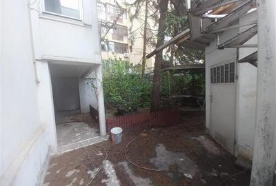 Casă individuală cu 11 camere cu Canalizare în Cișmigiu - 16