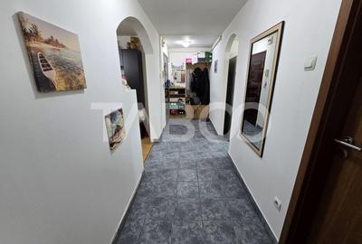 Apartament decomandat de vanzare 59 utili balcon pod zona Dioda Sibiu - 7