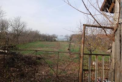 Casă cu 6 camere cu Teren 1500 Mp în Gepiu - 1