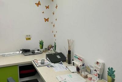 Spațiu comercial, de 60 mp, în Central - 4