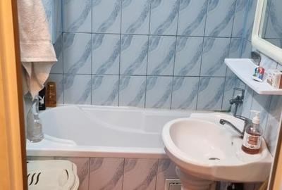 Apartament cu 3 camere semidecomandat în Sălaj