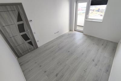 Penthouse 2 camere, 2 terase de 40 mp, lift, incalz pardoseala, baie cu geam - 2