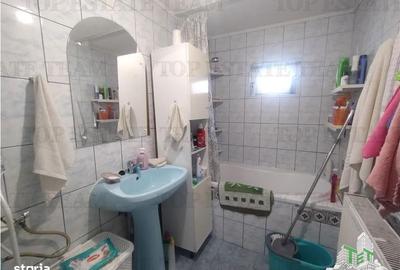 Casă cu 4 camere cu Teren 704 Mp în Central - 4