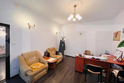 Apartament cu 2 camere semidecomandat în Central - 1