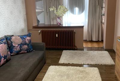 Apartament cu 2 camere decomandat în Obor