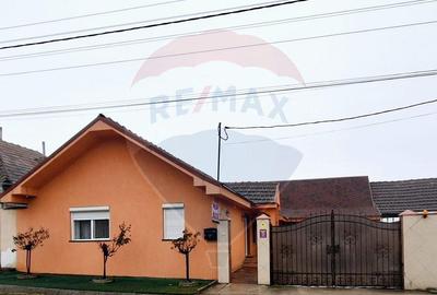 Casă cu 3 camere cu Teren 1262 Mp în Hidiș - 11