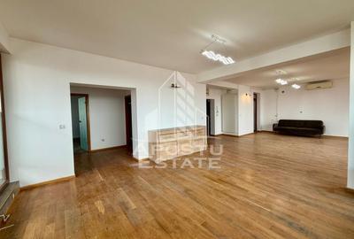 Birou, de 143 mp, în Complex Studențesc - 2