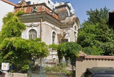 Casă individuală cu 12 camere cu Canalizare în Dacia - 1