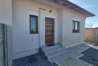 Casă cu 3 camere cu Canalizare în Albina - 20