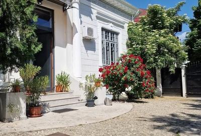 Hotel/Pensiune, de 20 mp, în Unirii - 1