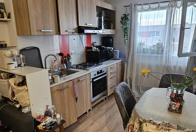 Apartament cu 2 camere decomandat, mobilat în Theodor Pallady