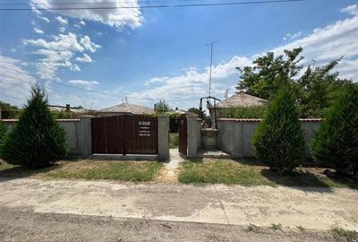 Casa de vanzare in comuna Vulturu , la strada Principala - 26