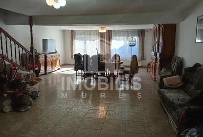 Casă cu 4 camere cu Canalizare în 7 Noiembrie - 13