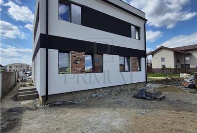 Duplex cu 3 camere cu Canalizare în Moșnița Nouă - 3
