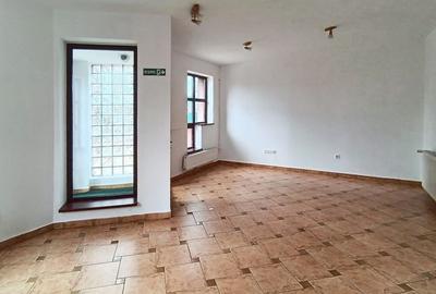 Spațiu comercial, de 240 mp, în Dârste - 2