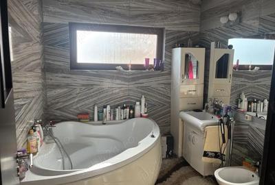 Casă în Central - 8