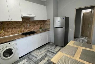 Garsonieră decomandată în Girocului