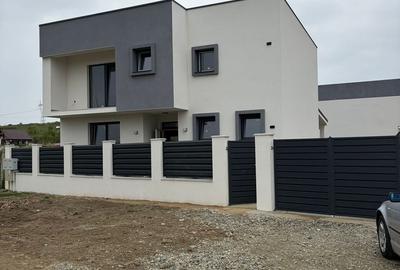 Casă cu 4 camere cu Teren 350 Mp în Șelimbăr - 2