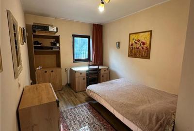 Casă cu 5 camere cu Teren 1596 Mp în Central - 13