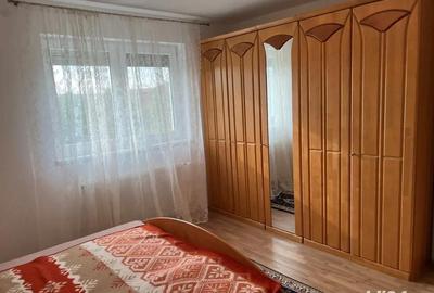 Casă cu 4 camere cu Teren 357 Mp în Grădiște - 2