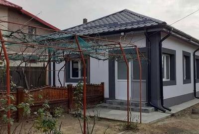 Casă cu 4 camere în Central - 1