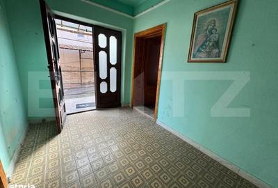 Casă cu 3 camere semidecomandat în Deve