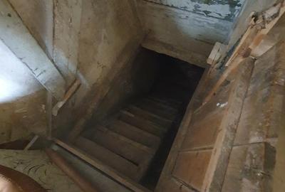 Casă cu 3 camere cu Teren 150 Mp în Central - 1