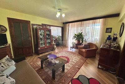 Apartament cu 4 camere semidecomandat în Central - 18