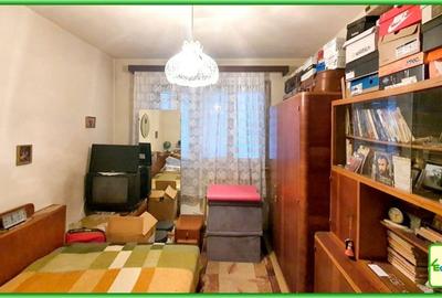 Apartament cu 4 camere decomandat în Republicii - 3
