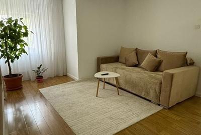 Apartament cu 3 camere decomandat în Central - 1