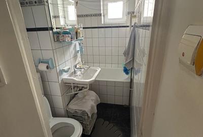 Apartament cu 2 camere decomandat în Tractorul - 8