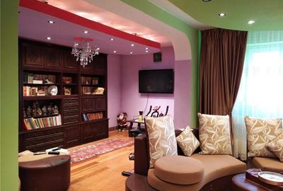 Casă cu 5 camere în Central - 1