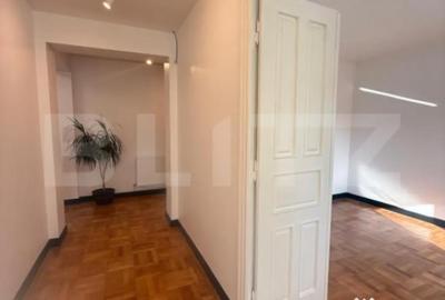 Spațiu comercial, de 100 mp, în Democrației - 2