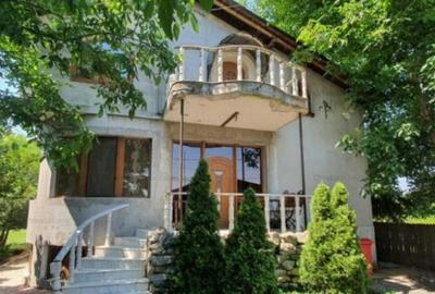 VILA D P 1 Chiscani 550mp utili, teren=1500mp cu 30m la stra - 1