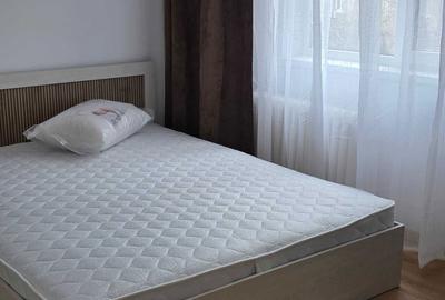Apartament cu 3 camere decomandat în Apărătorii Patriei - 2