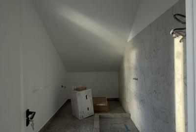 Casă individuală cu 6 camere cu Canalizare în Bucureștii Noi - 11